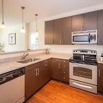 Viagem Modern 2BR with Gym&Parking