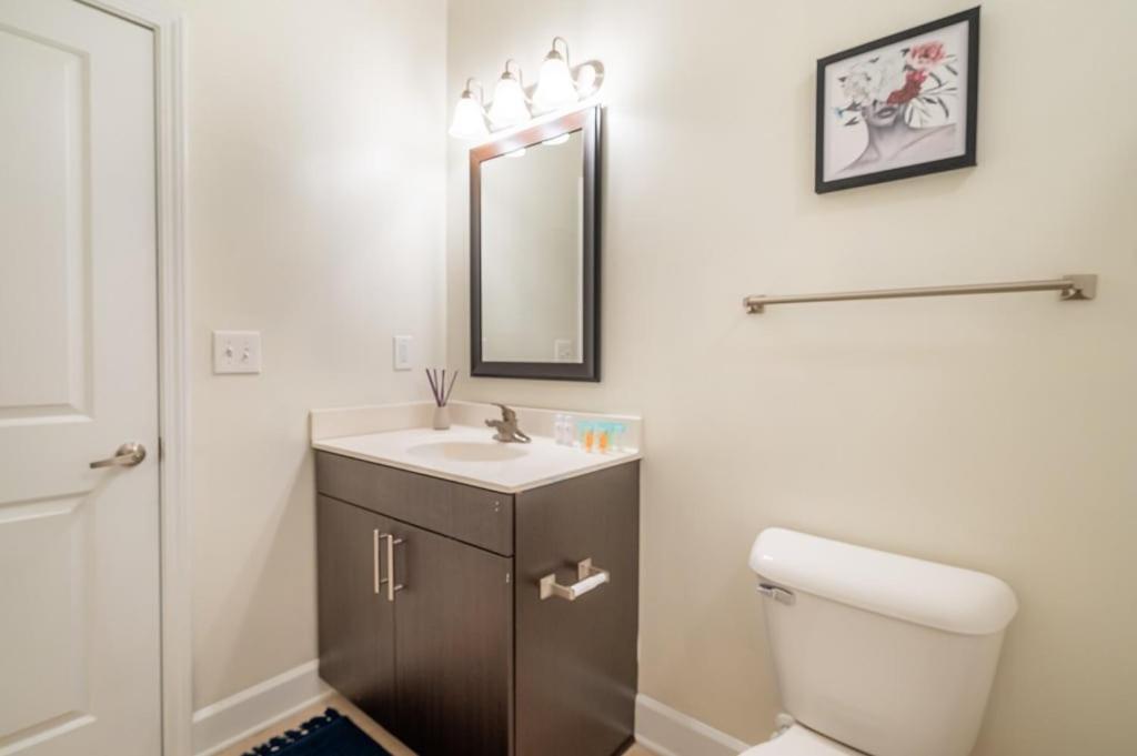 Viagem Fashionable 2br W Gym Parking Picnic Area Apartamento Charlotte